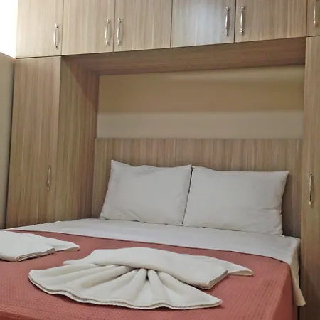 Atrium 3*